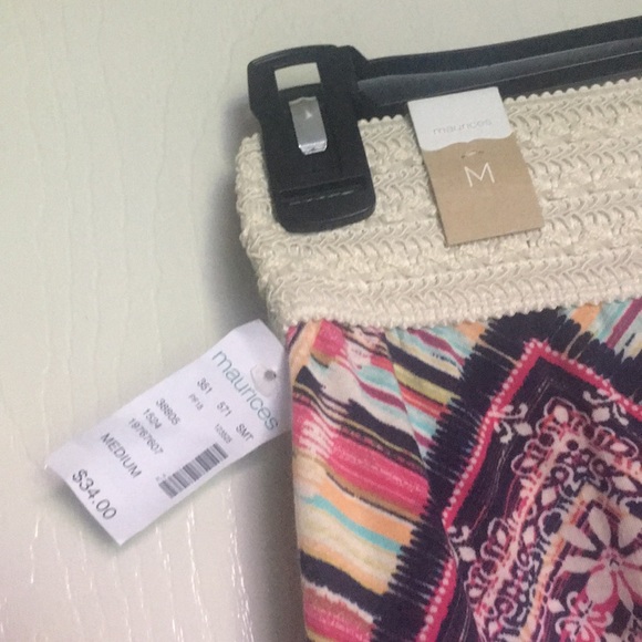 Maurice’s knee length skirt - Picture 3 of 3